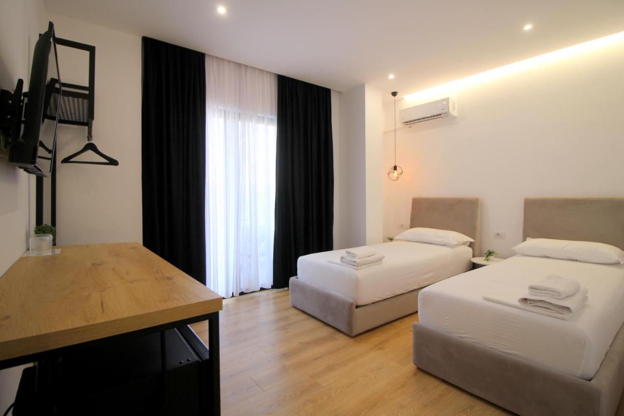 Hotel Qurku 2 Sarande Exterior photo
