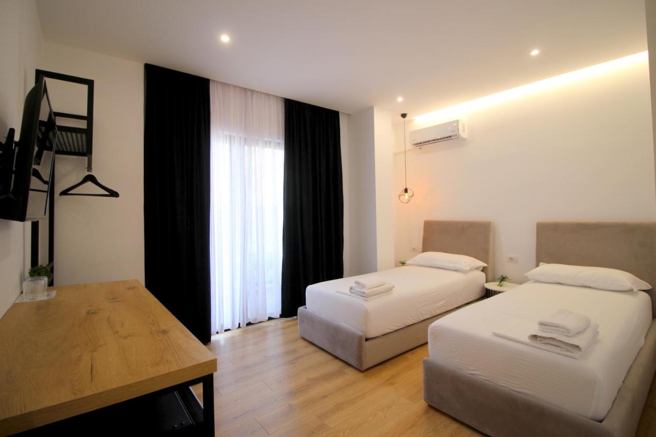 Hotel Qurku 2 Sarande Exterior photo
