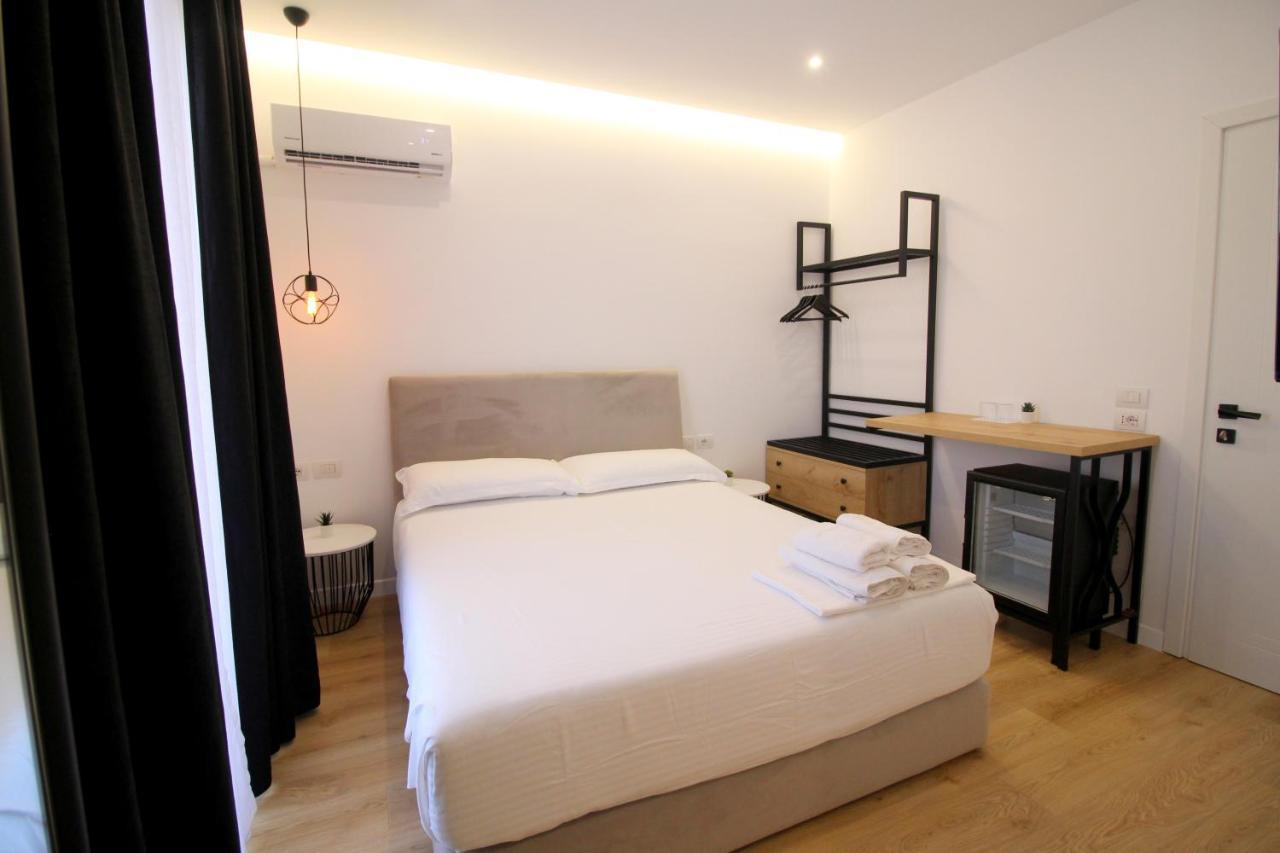 Hotel Qurku 2 Sarande Exterior photo