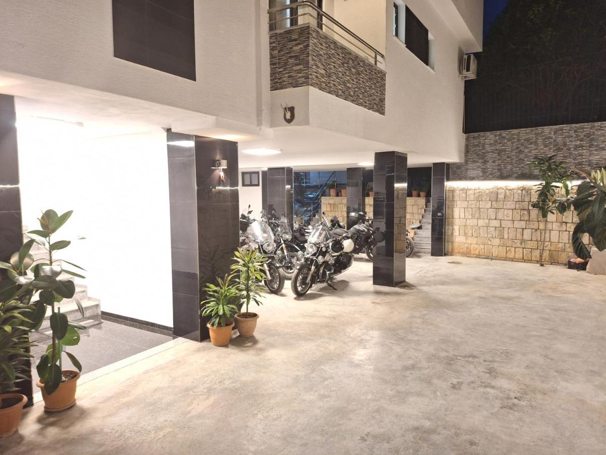 Hotel Qurku 2 Sarande Exterior photo