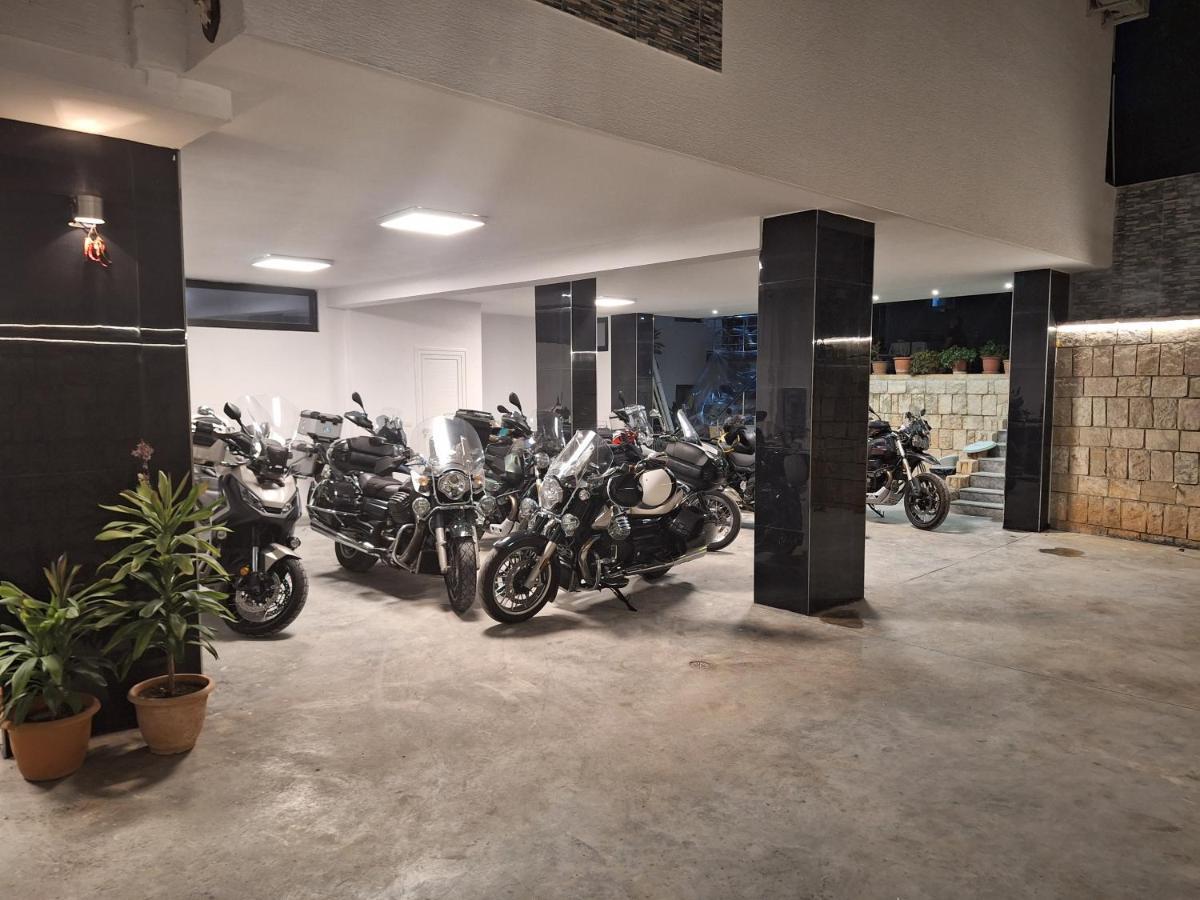 Hotel Qurku 2 Sarande Exterior photo