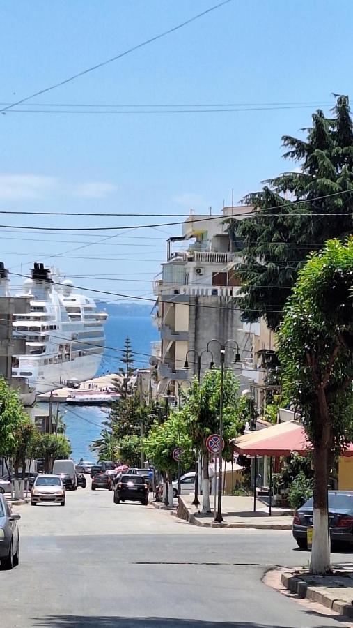 Hotel Qurku 2 Sarande Exterior photo